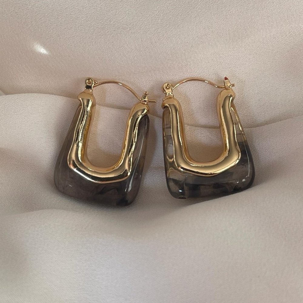 Gray U-shape acrylic hoop earrings